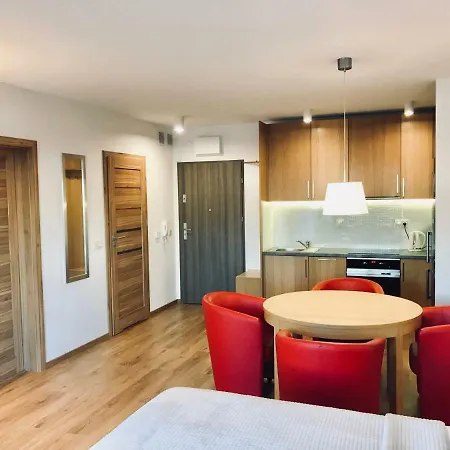 Rodzinne Z Ogrodkiem * 포고르젤리차